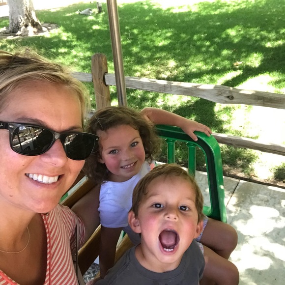 Meet your Posher, Gretchen - Picture 3 of 6